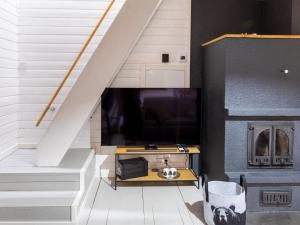 TV tai viihdekeskus majoituspaikassa Holiday Home Villa vaara by Interhome