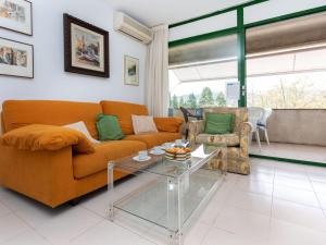 Posezení v ubytování Apartment Mediterrani-4 by Interhome