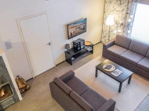 Posezení v ubytování Holiday Home Vuokatinranta suite 4 c by Interhome