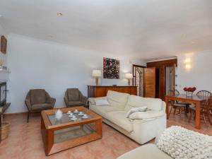 Et opholdsområde på Holiday Home Palmar by Interhome