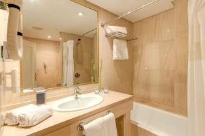 Koupelna v ubytování AZZ Mérida Medea Hotel