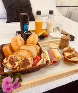 Možnosti snídaně pro hosty v ubytování Residencial Costa Mar