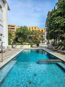 Bazén v ubytování Best Western Hotel Casa Bianca, Piscine Intérieure et Extérieure nebo v jeho okolí