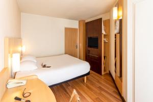 Letto o letti in una camera di ibis Antwerpen Centrum