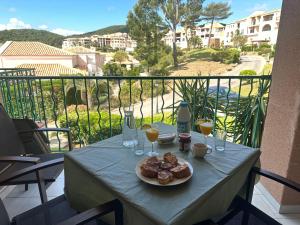 Mâncare la sau în apropiere de acest apartament