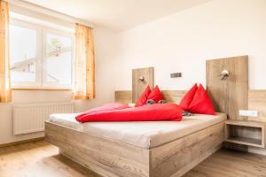 Łóżko lub łóżka w pokoju w obiekcie Chalet Matzhof