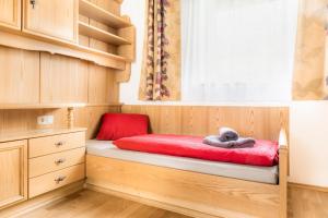 Łóżko lub łóżka w pokoju w obiekcie Chalet Matzhof