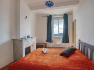 Ένα ή περισσότερα κρεβάτια σε δωμάτιο στο Apartment Le Cadiero by Interhome