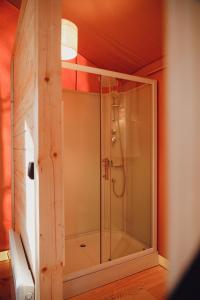 Glamping Mazury - Przystań Jeziorany的一间浴室