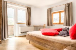 Łóżko lub łóżka w pokoju w obiekcie Chalet Matzhof