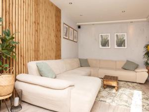 Posezení v ubytování Holiday Home Maro by Interhome