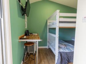 Postel nebo postele na pokoji v ubytování Chalet Phoenix Stable by Interhome + 26 fotografií