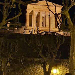 Fotografie z fotogalerie ubytování Gite au Rocher v destinaci Chassiers