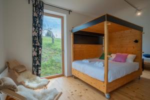 Postel nebo postele na pokoji v ubytování Eko Glamping Resort Krištof