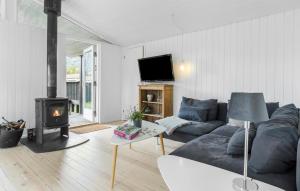 พื้นที่นั่งเล่นของ 3 Bedroom Cozy Home In Gilleleje