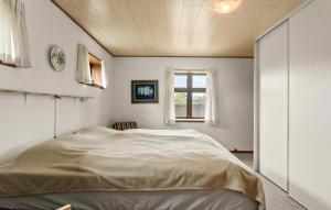 Postel nebo postele na pokoji v ubytování Beautiful Home In Stege With Wifi