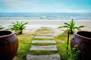 Pantai di atau dekat dengan hotel