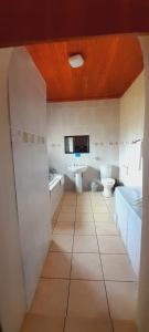 マフィケングにあるMarang Gardens Lodgeのギャラリーの写真