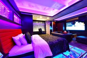 TV a/nebo společenská místnost v ubytování Hotel Vanilla Komaki (Adult Only)