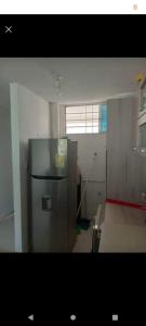 Phòng tắm tại MINIMO 3 NOCHES DE ESTANCIA - APARTAMENTO 4 PERSONAS - 1 AIRE ACONDICIONADO