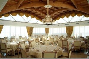 Restaurace v ubytování UNICO Albatres Palace Salento by Life Resorts