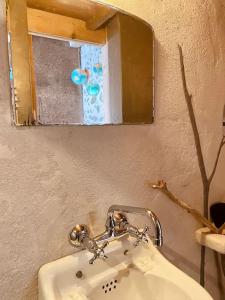 Phòng tắm tại L'Atelier- Loft d'Artiste Aménagé, centre-ville