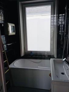 Ένα μπάνιο στο Jolie Maison 6pers Wifi Billard +19 φωτογραφίες