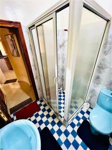 Vonios kambarys apgyvendinimo įstaigoje Appartement Vintage à EL JADIDA rte Sidi Bouzid