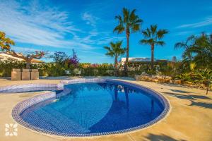 Bazén v ubytovaní Villa Los Roques by Abahana Villas alebo v jeho blízkosti