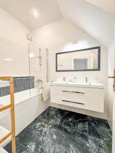 Koupelna v ubytování 3 - room Masaryk A 100m2 City Centrum Kosice
