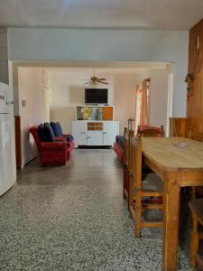 Imagen de la galería de CASA DE LOS NONOS HOSPEDAJE, en La Consulta