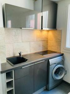 Η κουζίνα ή μικρή κουζίνα στο Studio - Centre ville Ajaccio