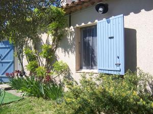 Ogród w obiekcie OUSTAOU DU GAYET gîte de charme avec piscine privée