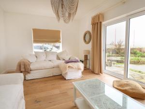 Gallery image of 12 Pennystone Road in Blackpool