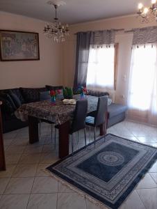 Posezení v ubytování Aggela House