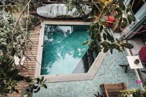 Piscina de la sau aproape de Casanova Residence