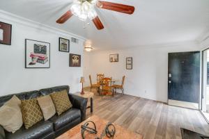 Φωτογραφία από το άλμπουμ του 4 Mi to Dtwn Dallas Condo with Pool Access! σε Ντάλας