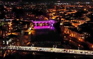 Výhľad na mesto Bassano del Grappa alebo výhľad na mesto priamo z apartmánu