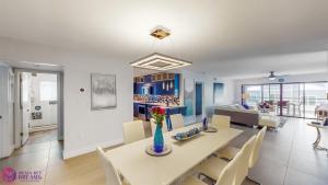 西耶斯塔岛Luxury, Exclusive Building, Ocean Views, and Private Rooftop Sundeck的相册照片