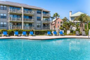 Bassein majutusasutuses St Helena Island Condo with Beach Views and Porch! või selle lähedal