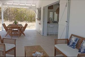 Patio nebo venkovní prostory v ubytování Villa Kazadan - Piscine Privée - 5 min de la plage Cap Macré