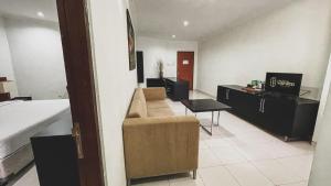 Kuchyň nebo kuchyňský kout v ubytování LPP Garden Hotel