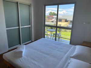 Postel nebo postele na pokoji v ubytování Easy Apt + 8 fotografií