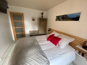 Postel nebo postele na pokoji v ubytování L'Oustal Des Dômes