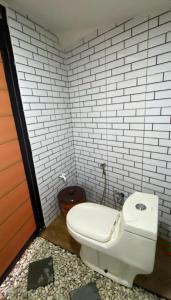 Koupelna v ubytování AGRIYA LUBIS CABIN + 3 fotografie