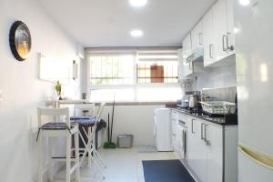 Kuchyň nebo kuchyňský kout v ubytování Gypsy Budget Room Shared Flat + 26 fotografií