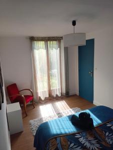 Posteľ alebo postele v izbe v ubytovaní Petite maison étape Loire à vélo ou Compostelle
