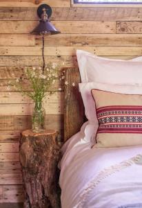 Afbeelding uit fotogalerij van Unique Secluded Romantic Treehouse in Cornwall, sleeps 2 in Looe