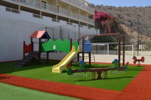 Детская игровая зона в Apartamentos Natural Park