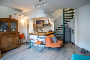 Posezení v ubytování Beach Apartment Santa Severa near Rome